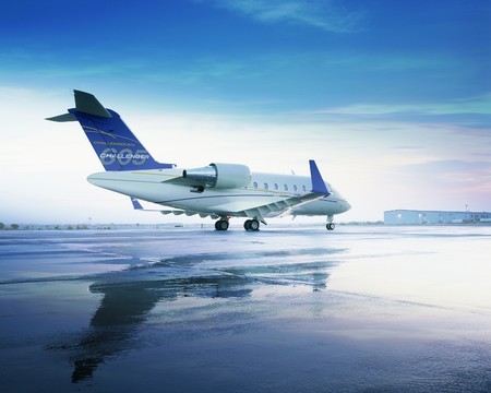 Bombardier Challenger 605 vs Falcon 2000LX | AvBuyer