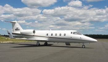 Bombardier Learjet 55 1