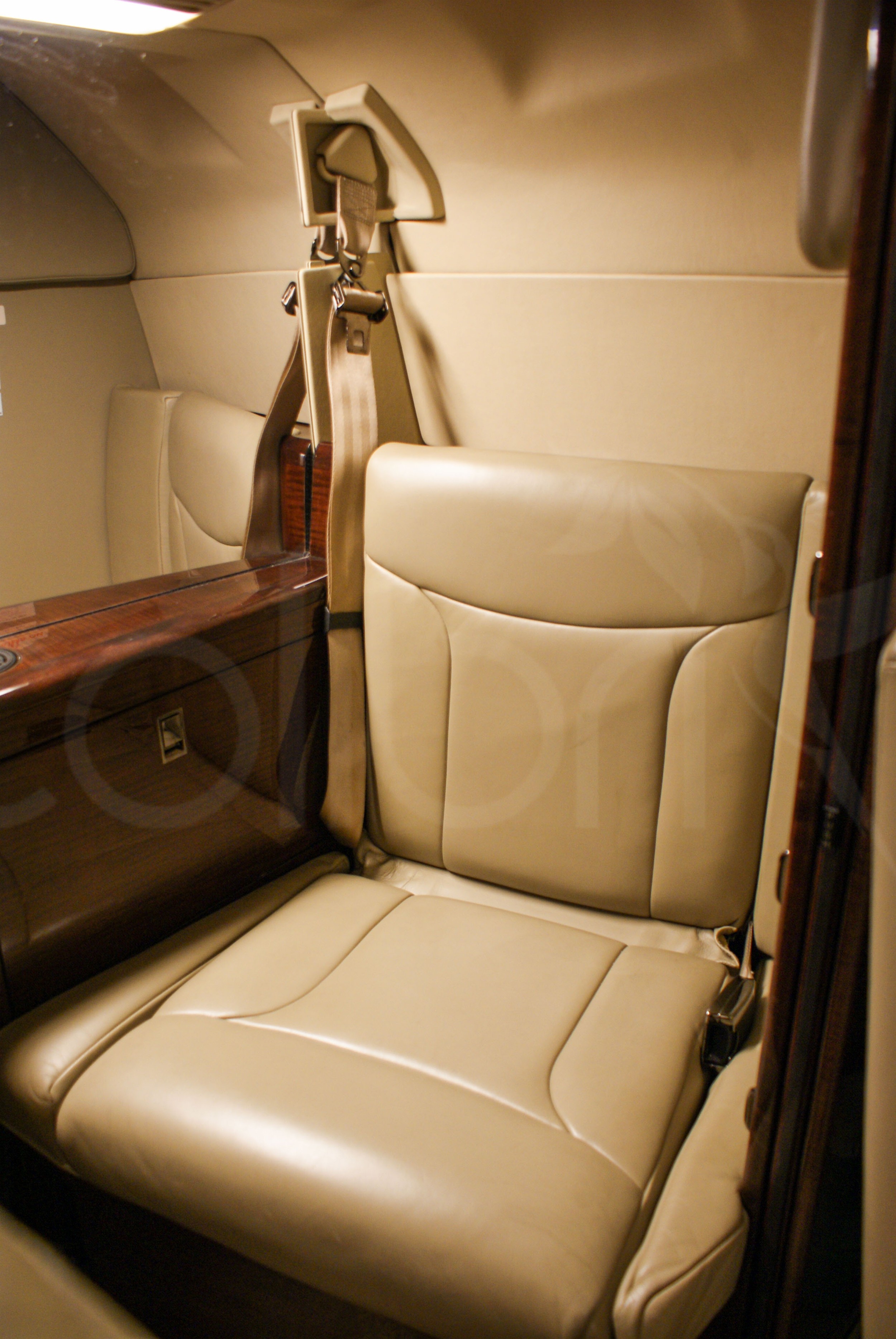 2008 Hawker Beechcraft 400XP for sale in UK. OMZUB AvBuyer