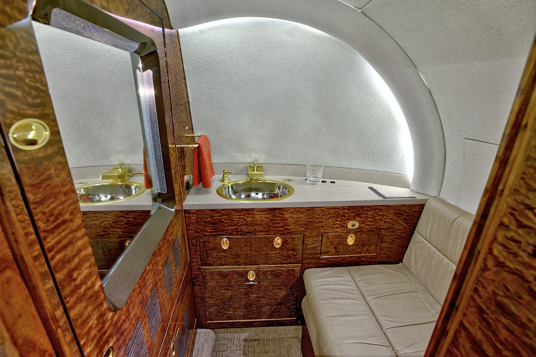 2001 Hawker Beechcraft 800XP for sale in IL, US. 258522 AvBuyer