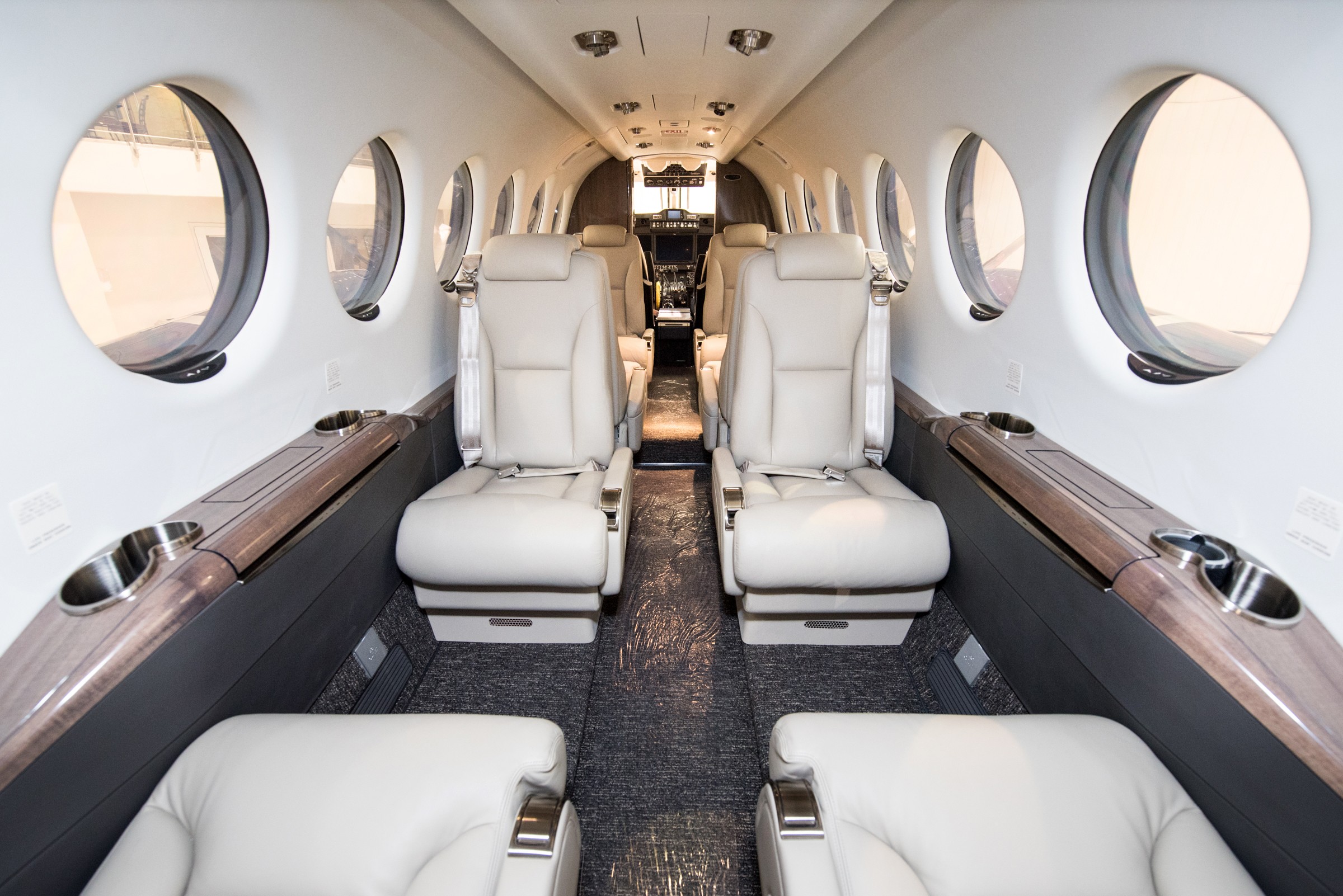Beechcraft King Air 350i Cockpit