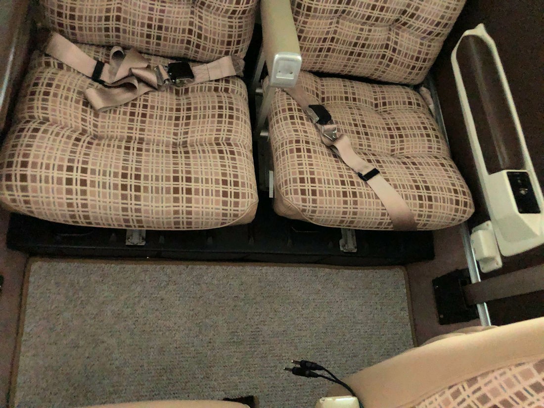 비치크래프트 F33A Bonanza 1986 사진 5