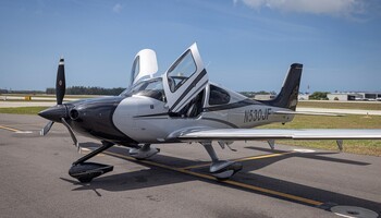 Cirrus SR22-G5 TURBO Exterior