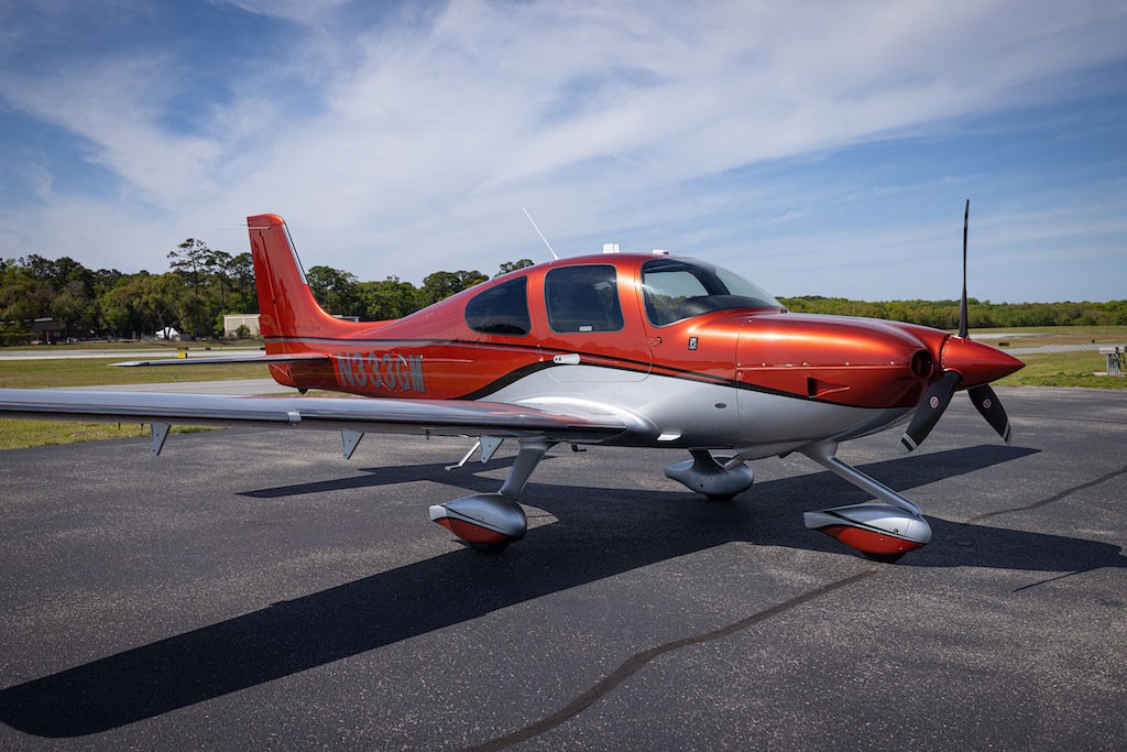 2017 Cirrus SR22 G6 For Sale in SC, US. AvBuyer