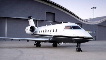 Bombardier Challenger 604 Exterior
