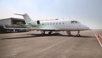 Bombardier Challenger 604 Exterior