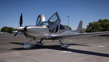 Cirrus SR22 G6 Exterior