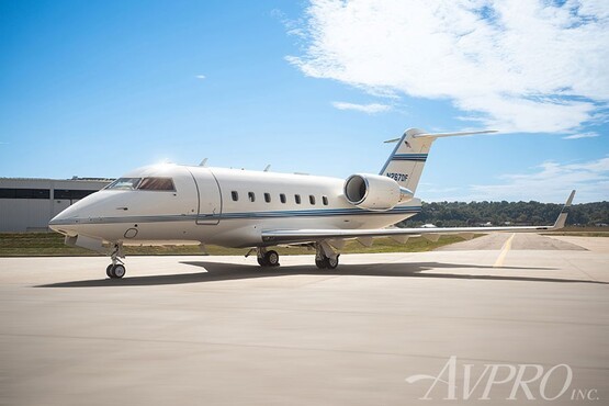 Bombardier Challenger 604 Exterior
