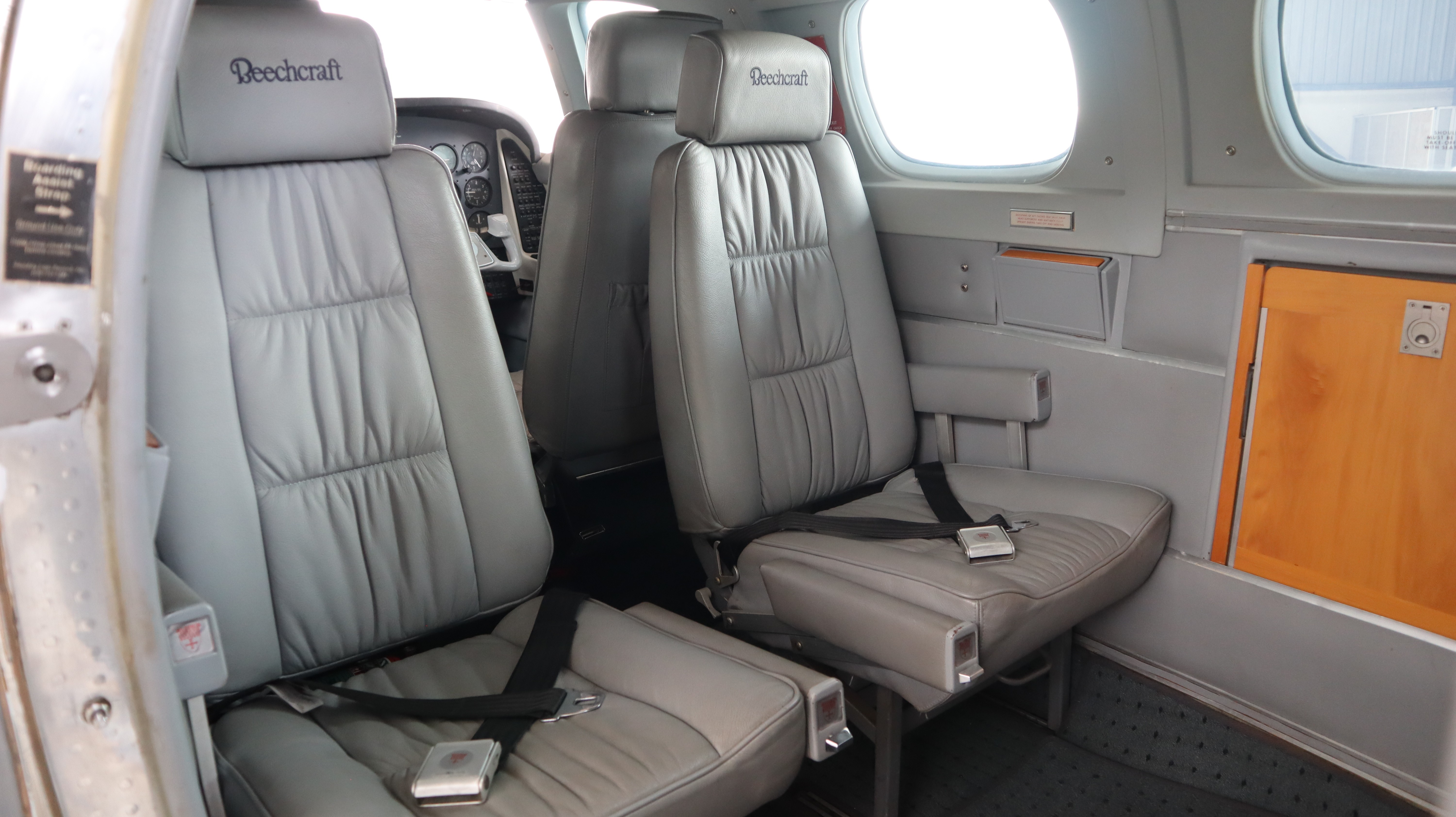 1978 Beechcraft B60 Duke, photo 6