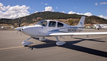 Cirrus SR20 G6 Exterior