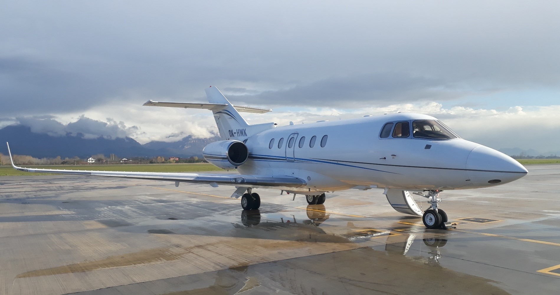 2007 Hawker 900XP For Sale in CZ. AvBuyer