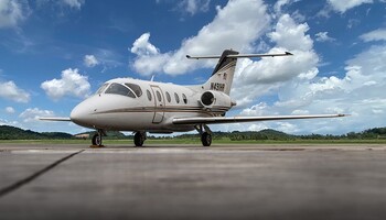 Hawker 400XP Exterior