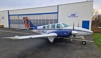 Beechcraft 58 Baron Exterior