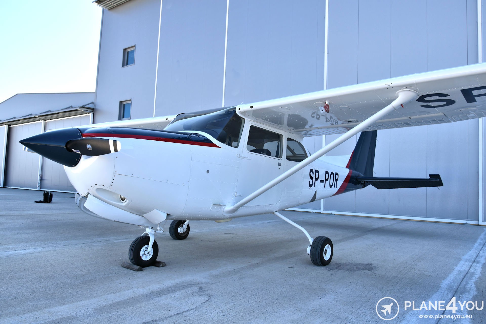1980 Cessna 172 RG For Sale Portugal. 7787 hrs. AvBuyer