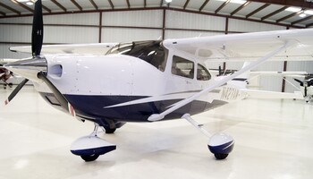 Cessna 182T Skylane In Hangar