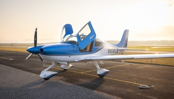 Cirrus SR20 G6 Exterior