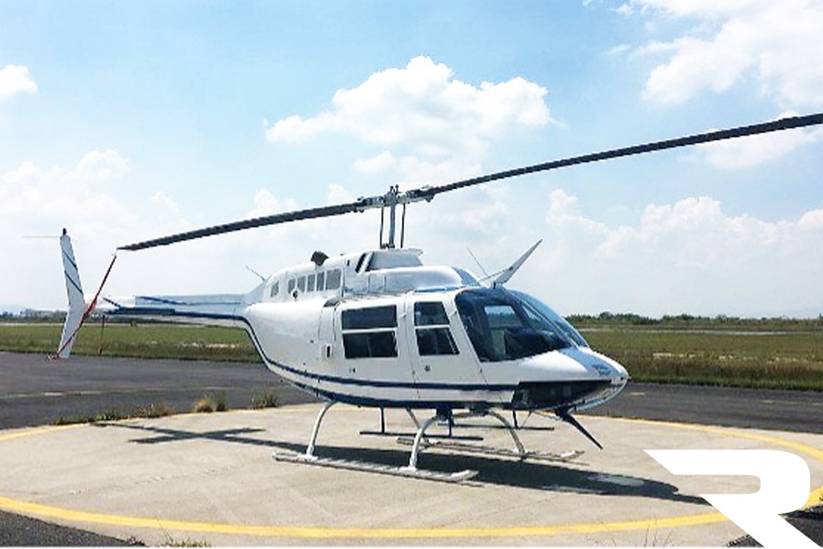 1981 Bell 206B III, photo 2