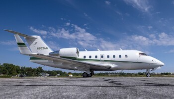 Bombardier Challenger 604 Exterior