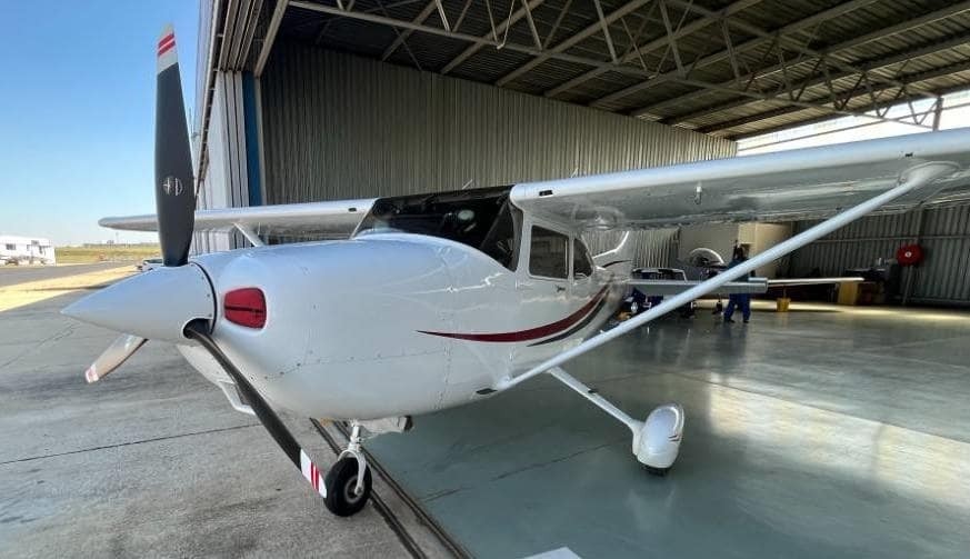 1999 Cessna 182S Skylane, photo 7