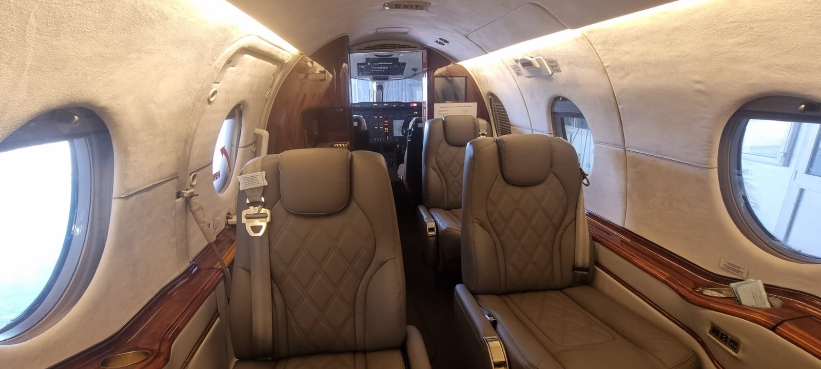 2002 Hawker Beechjet 400A For Sale Italy. 5475 hrs. AvBuyer