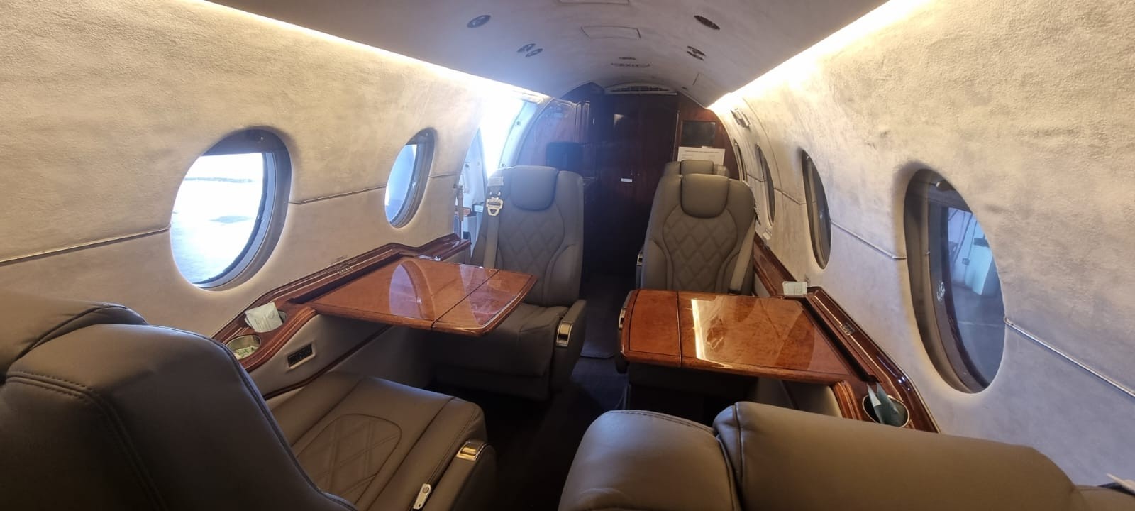 2002 Hawker Beechjet 400A For Sale Italy. 5475 hrs. AvBuyer