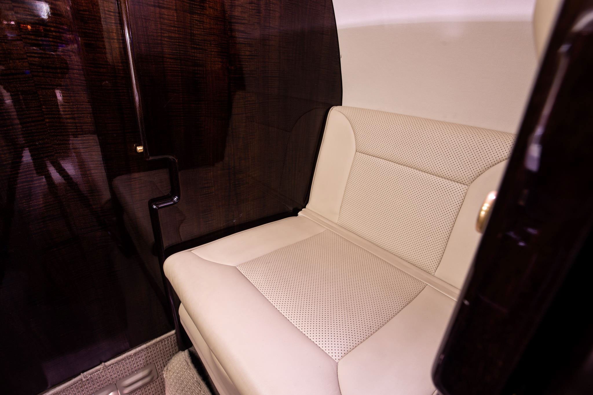 1998 Hawker 800XP For Sale NJ, US. 6697 hrs. AvBuyer