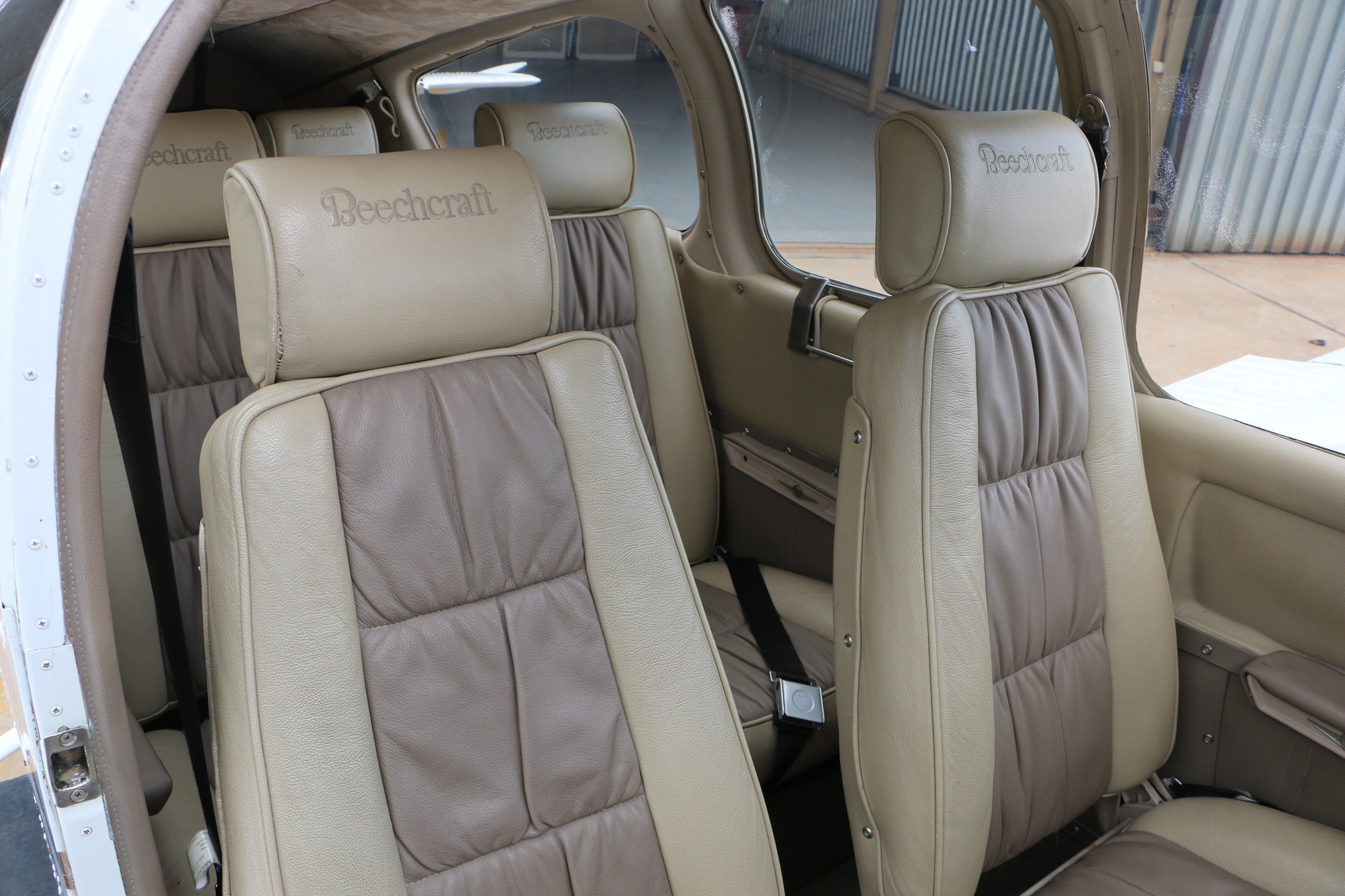 1970 Beechcraft B55 Baron For Sale | ZA. 2915 hrs. | AvBuyer