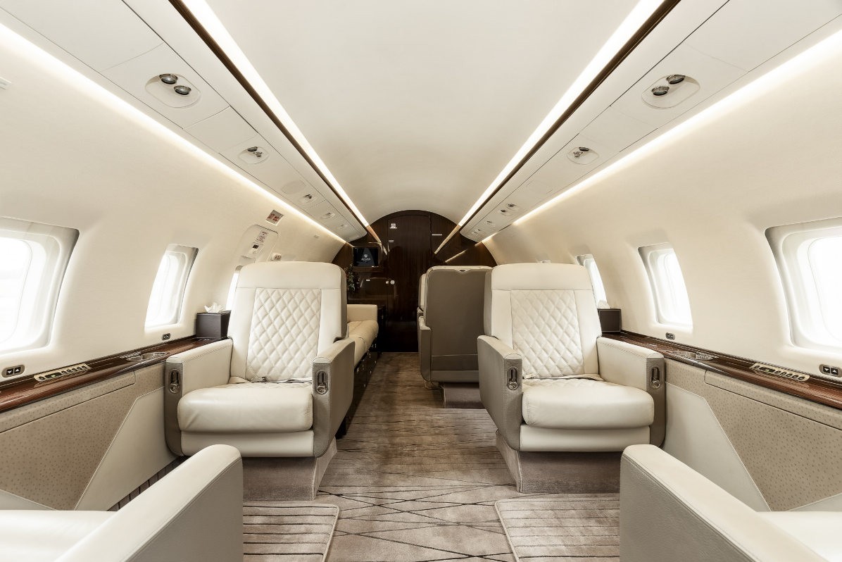 2006 Bombardier Challenger 604 For Sale Canada. 5366 hrs. AvBuyer