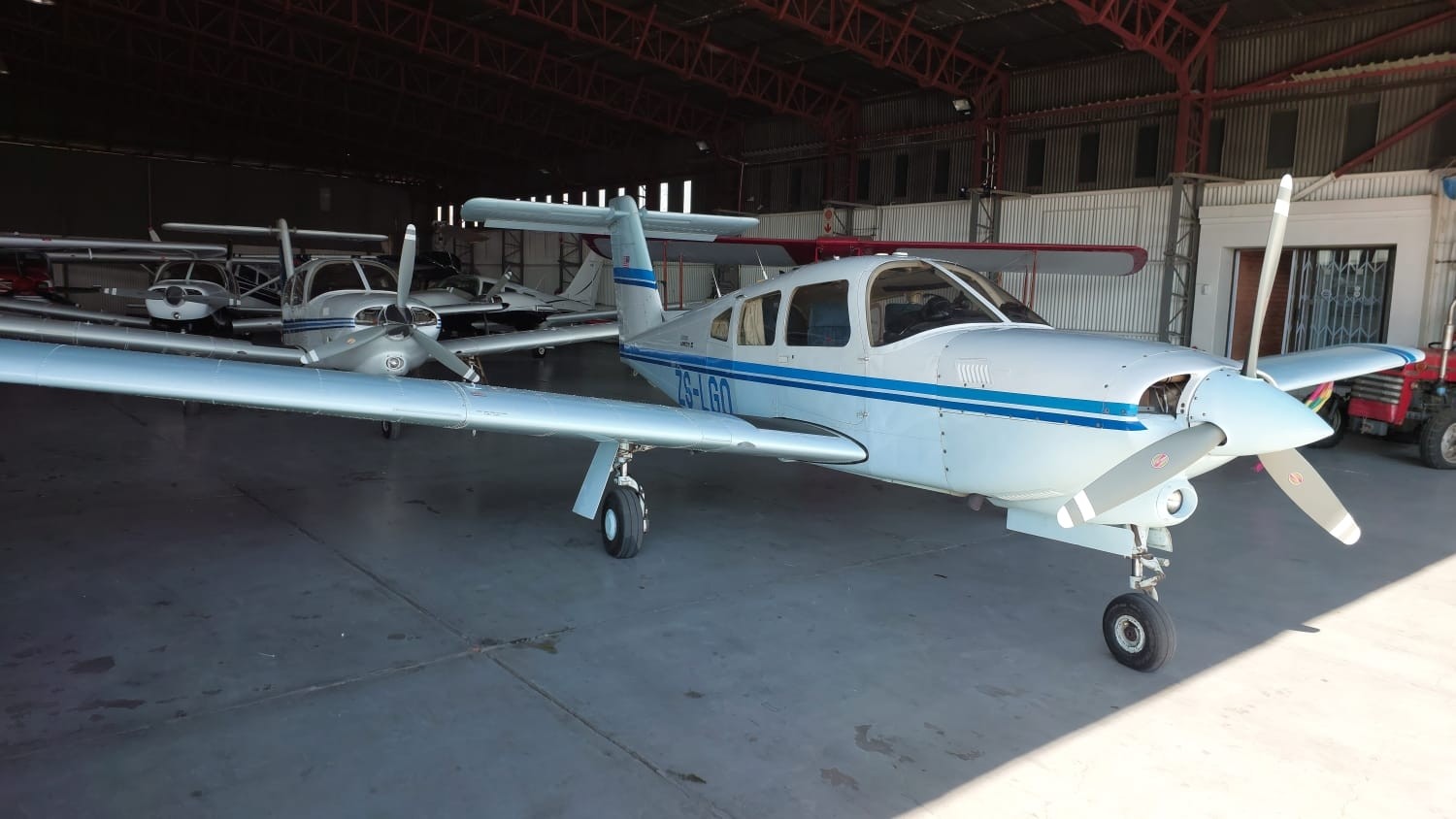 1983 Piper Arrow IV, photo 3