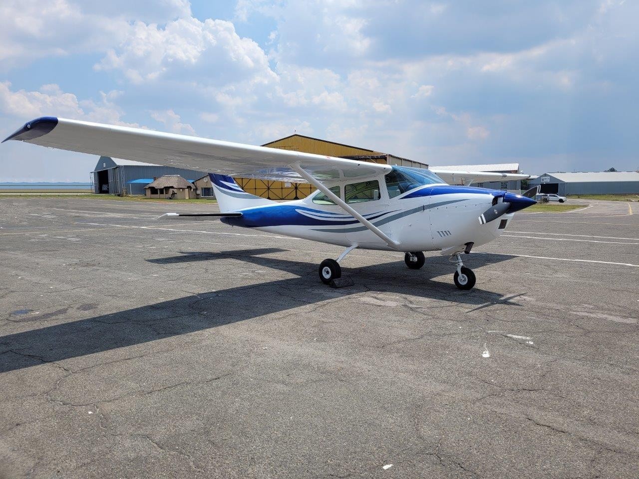 1971 Cessna 182, photo 1