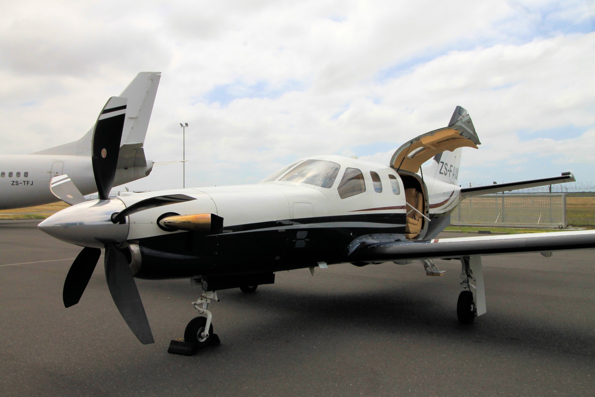 2006 Daher TBM 700C2 For Sale | ZA. 1450 hrs. | AvBuyer