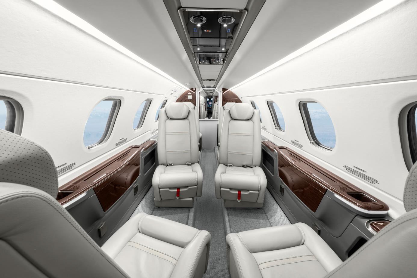 Phenom 300 cabin interior