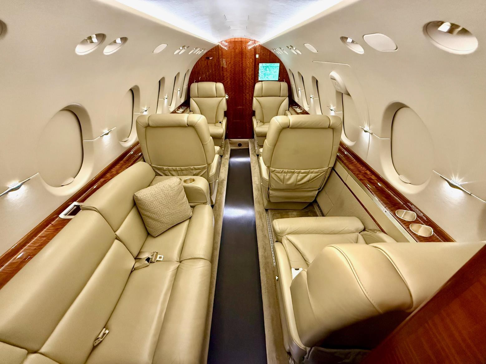 Hawker 900XP Private Jets for Sale | AvBuyer