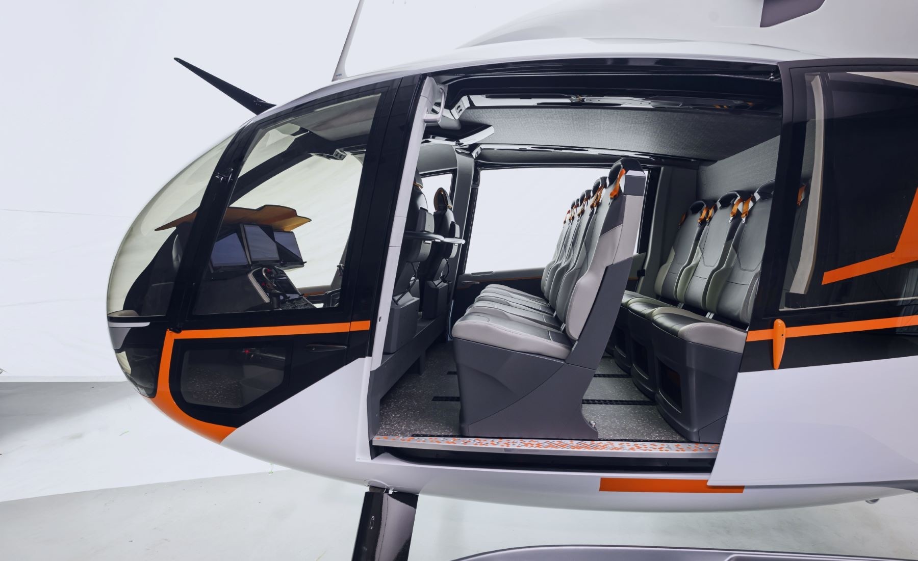 Robinson R88, photo 2