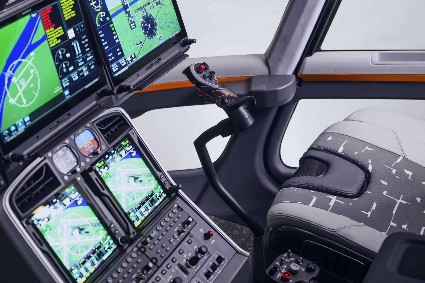 Inside R88 Robinson Robinson R88 For Sale | Austria. 0 hrs. | AvBuyer