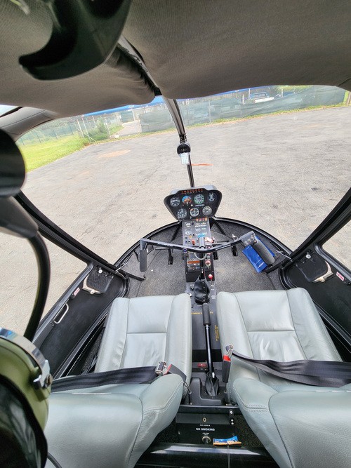 2001 Robinson R44 Raven I, photo 2