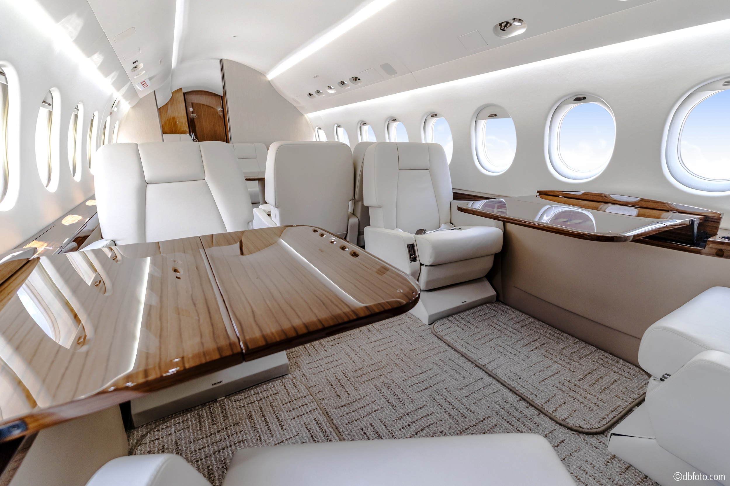 New & Used Falcon 900LX Jets Worldwide | AvBuyer