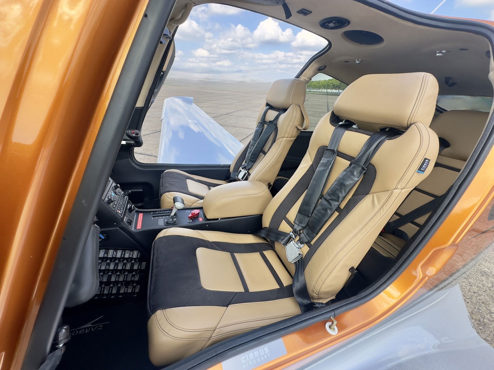 시러스 SR22T G6 GTS 2022 사진 5