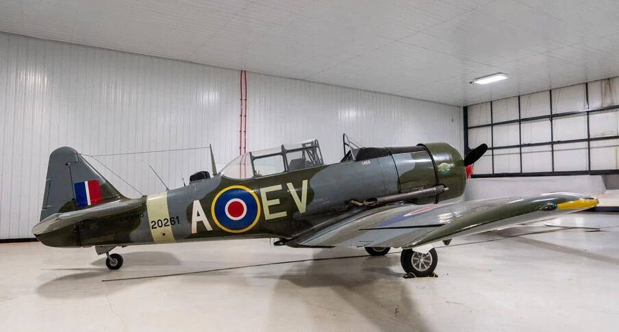 1951 CANADIAN CAR & FOUNDRY HARVARD MKIV