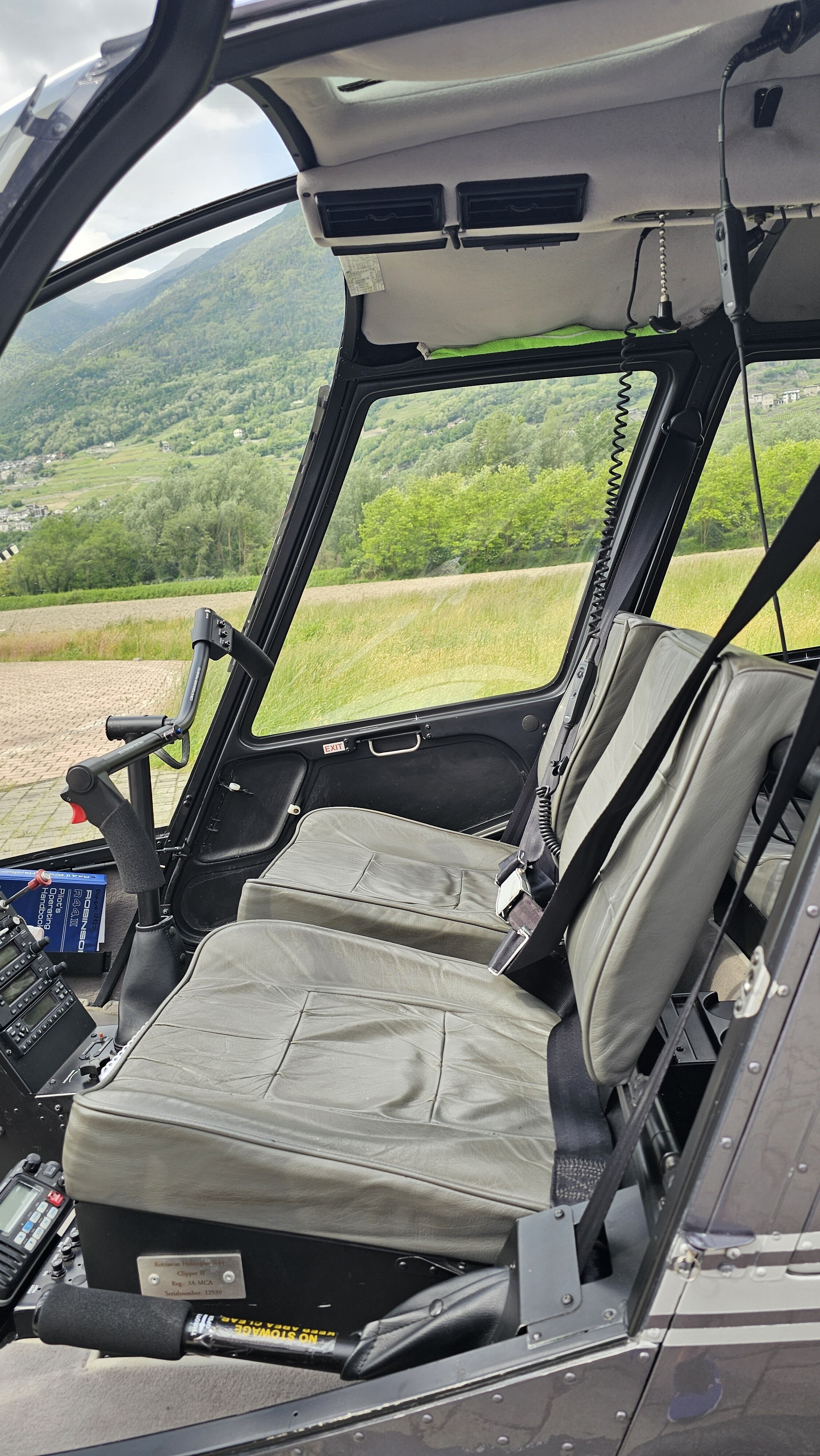 2009 Robinson R44 Clipper II, photo 3