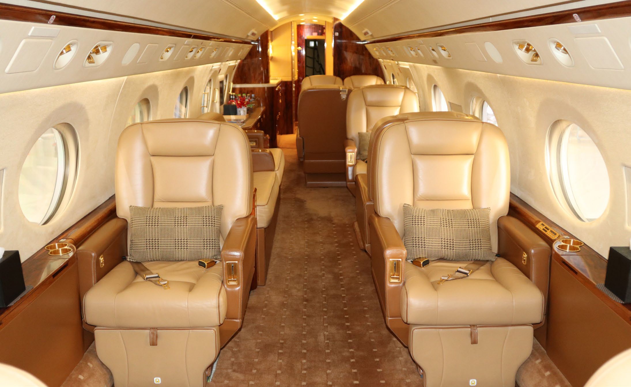 2005 Gulfstream G450 thumbnail 3