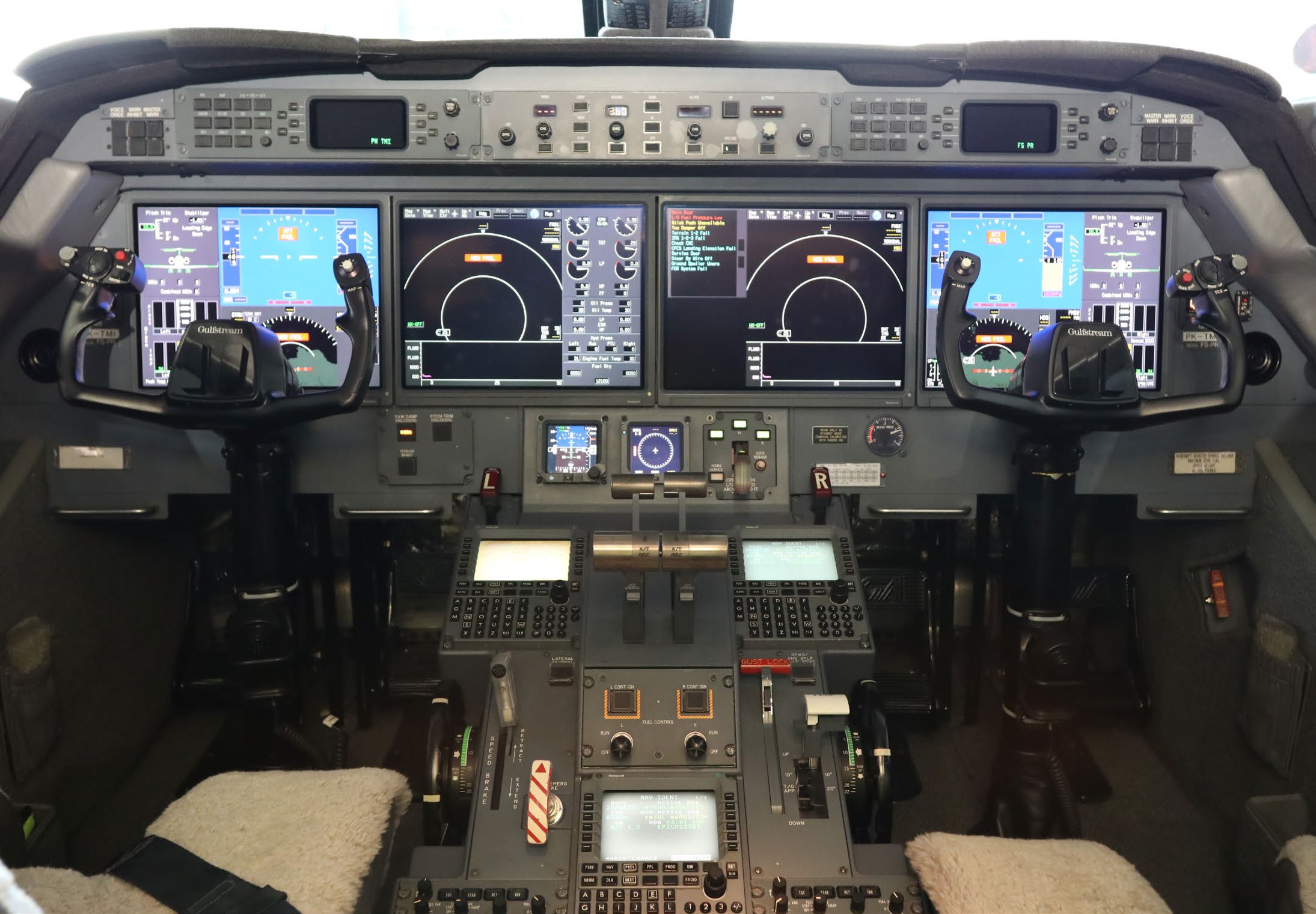 2005 Gulfstream G450 thumbnail 2