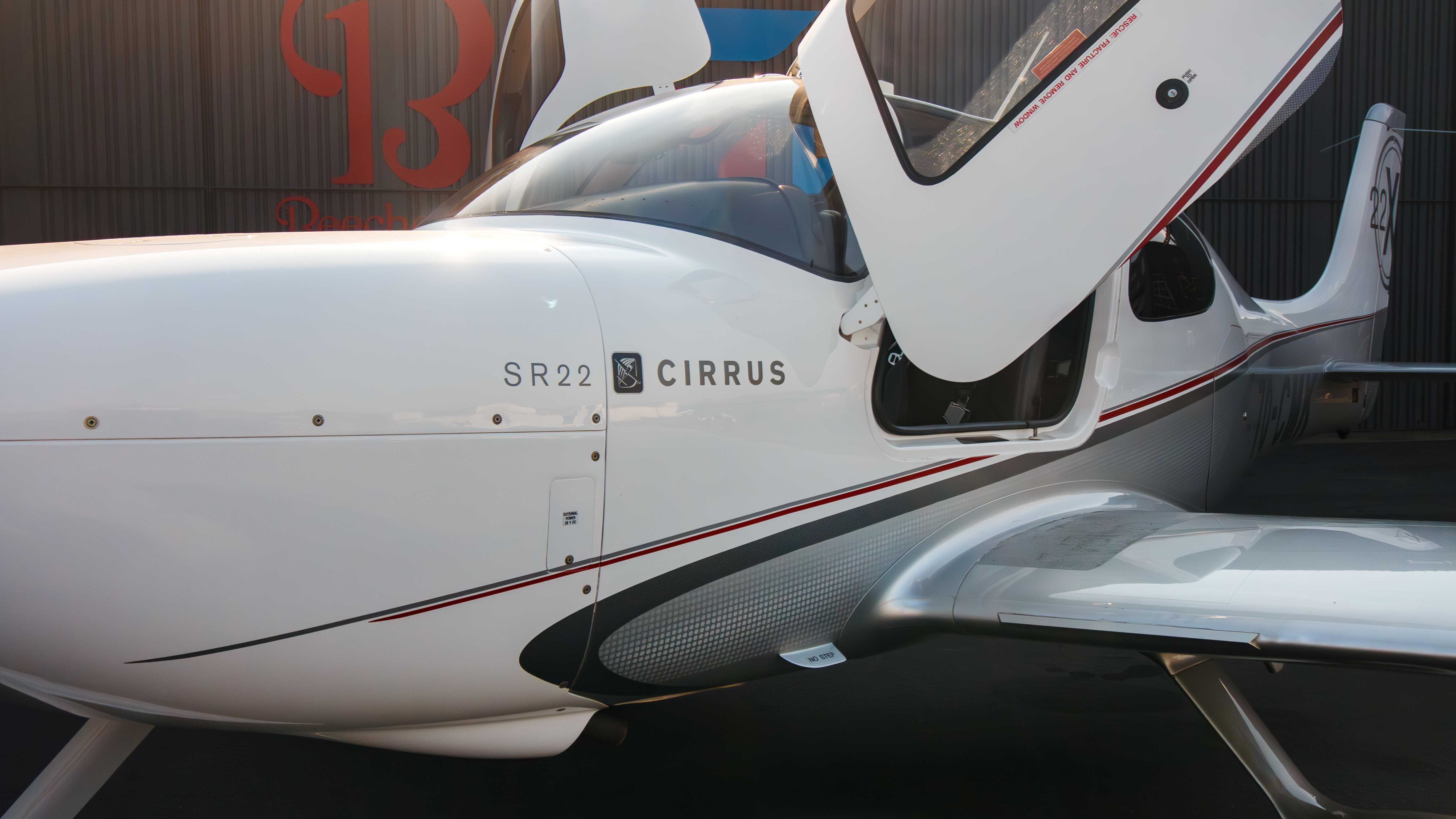 시러스 SR22 G3 GTS 2010 사진 2