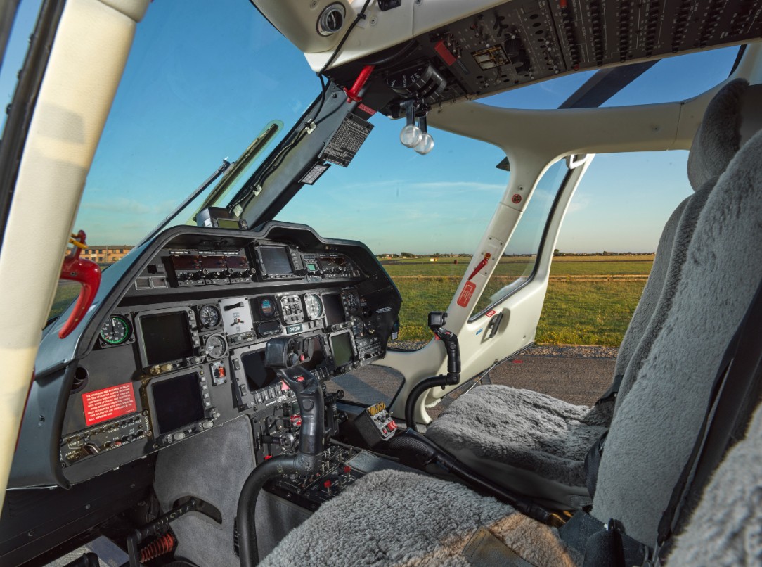 2003 Agusta A109E Power, photo 8