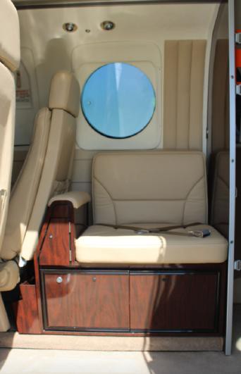 1985 Beechcraft King Air C90A, photo 7