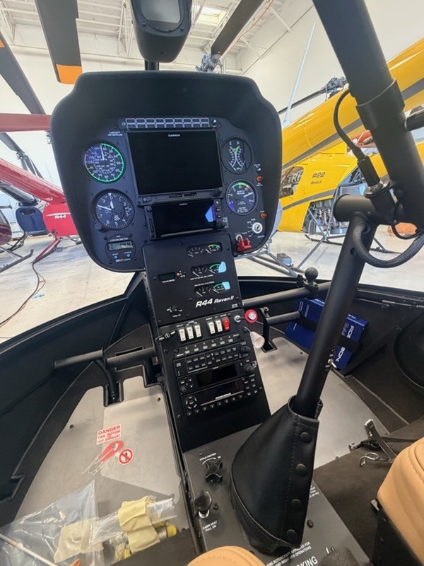 로빈슨 R44 Raven II 2026 사진 3