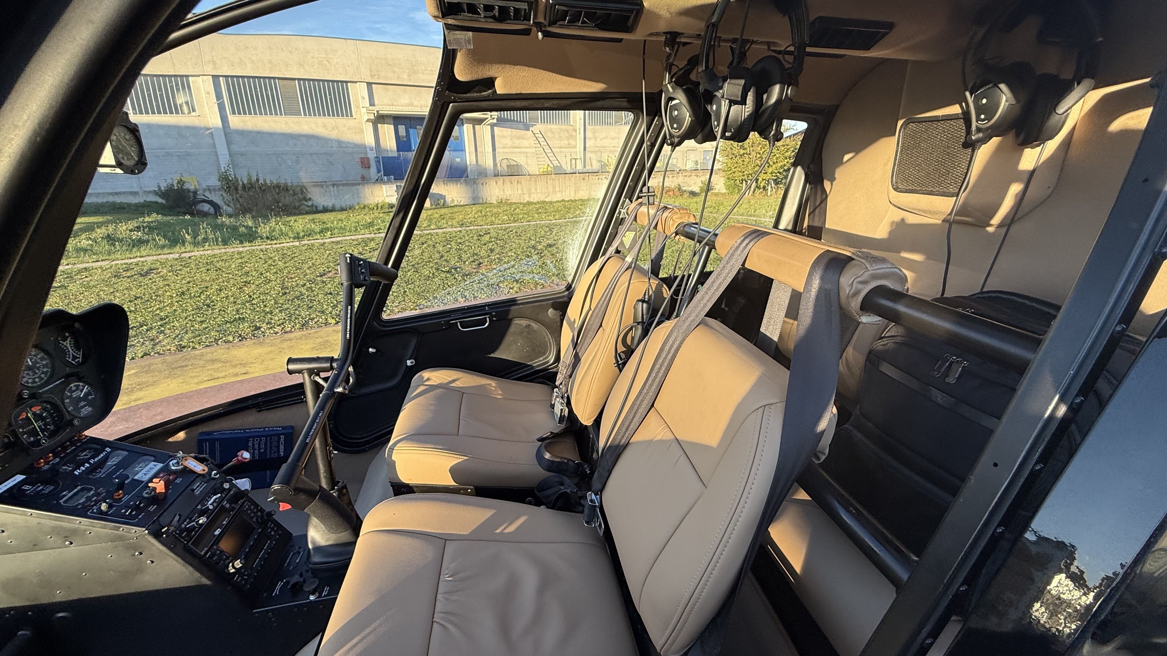 2010 Robinson R44 Raven II, photo 3