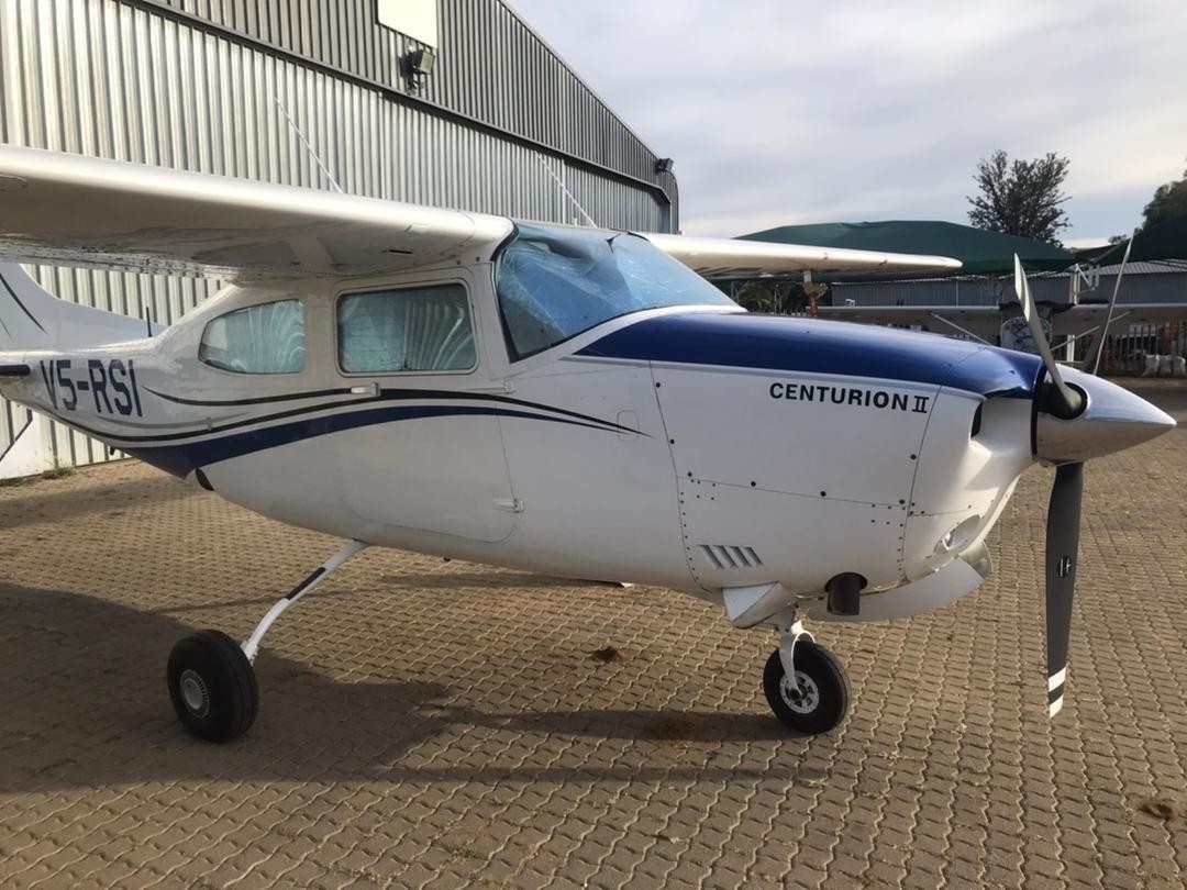 1981 Cessna 210, photo 5