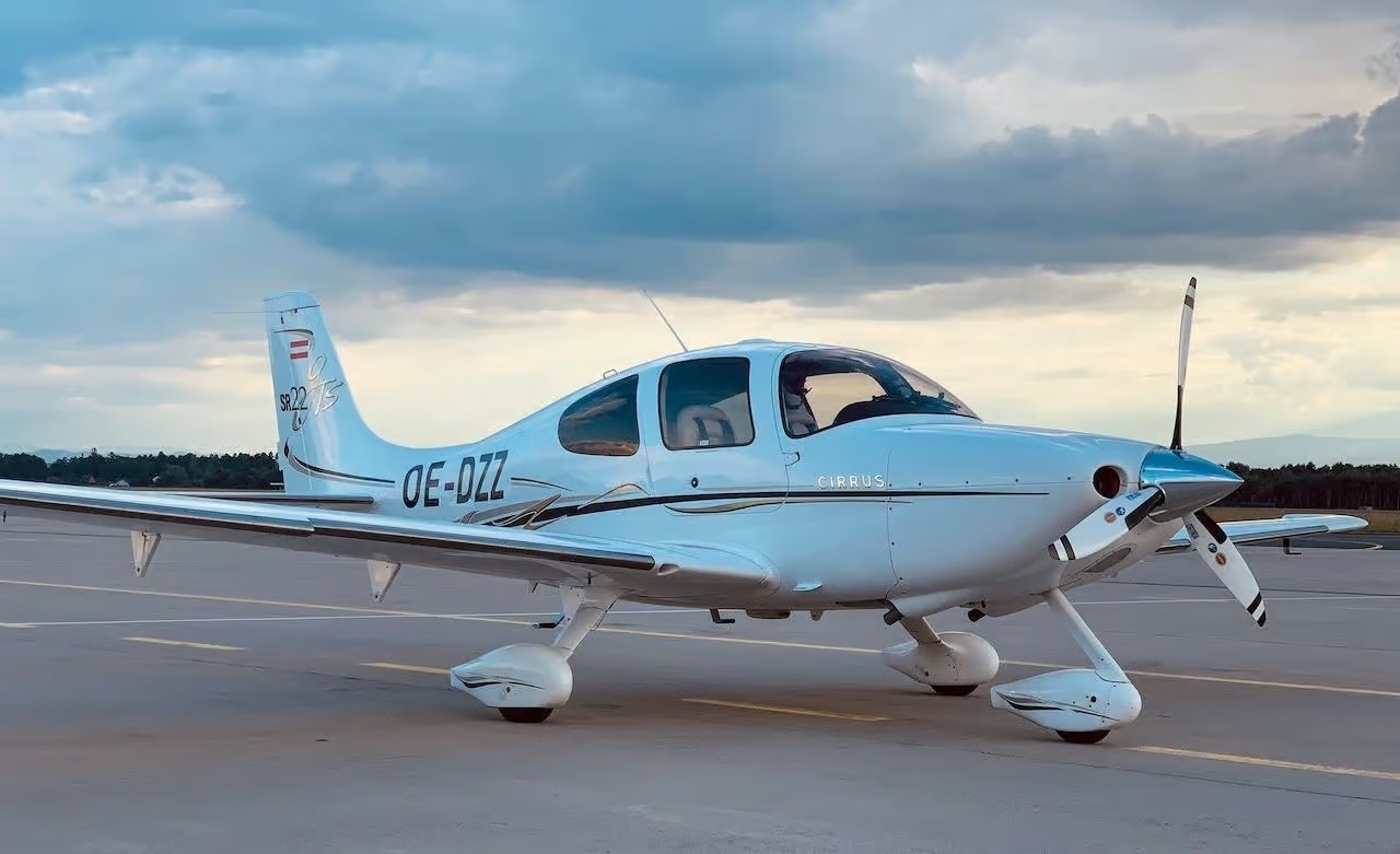 시러스 SR22 G2 GTS 2006 사진 1