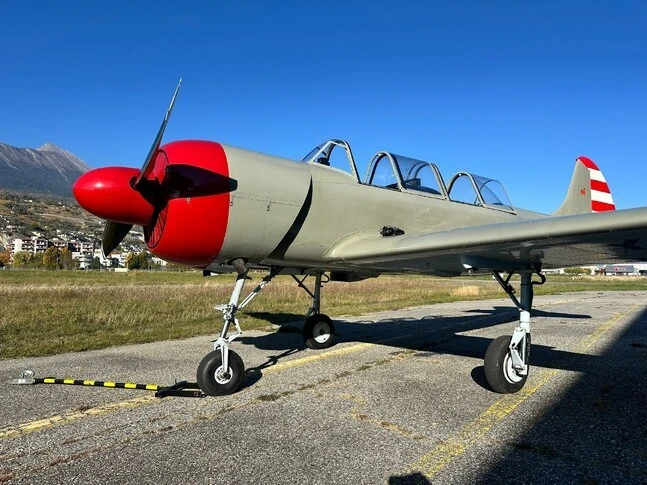 Yakovlev 52